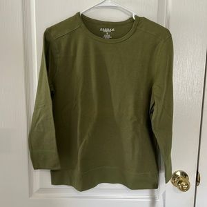NWT - women’s longsleeve T-shirt. Hannah Stretch size small.